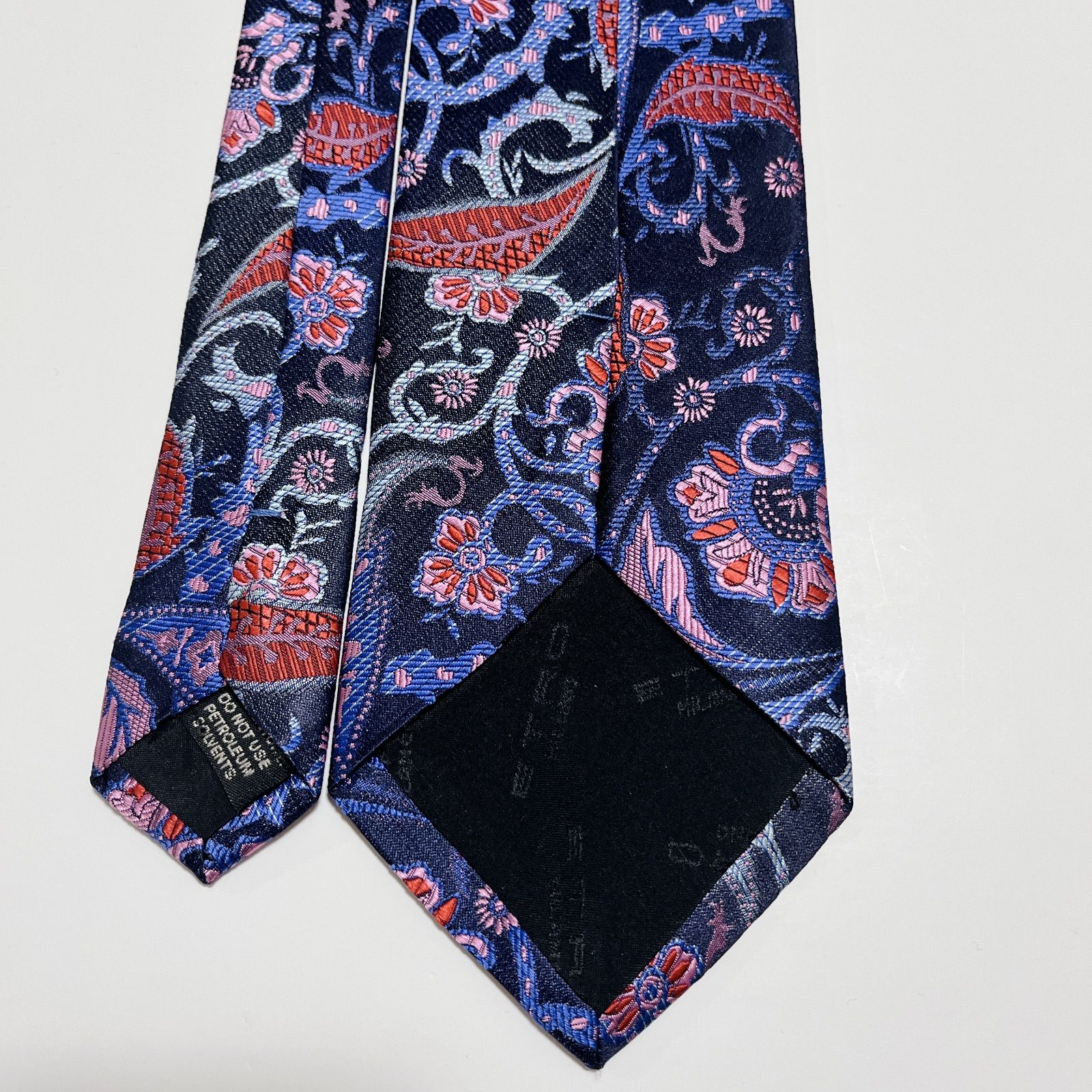 Takayu　極美品　エトロ　ネクタイ　ペイズリー柄 ソリッド　ジャガード 美品 エトロ ネクタイ ハイブランド ペイズリー柄 光沢 ジャガード織り