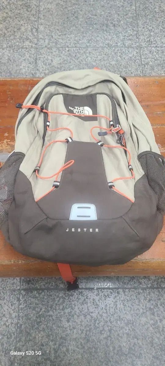 アウトドア THE NORTH FACE ザノースフェイス 27L