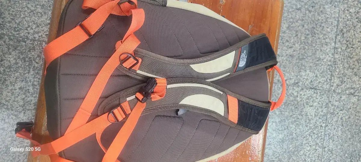 アウトドア THE NORTH FACE ザノースフェイス 27L