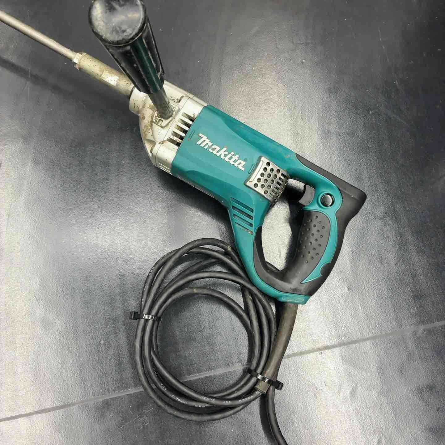 品 マキタ makita かくはん機 UT 2204