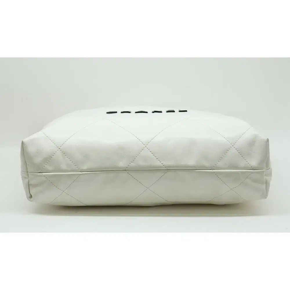 状態良し良し良し CHANEL シャネル 22バッグ 30 白 付き AS3260