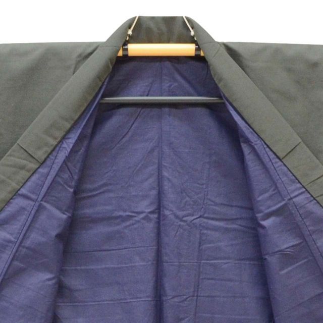  お召 リサイクル着物 男物 男性 メンズ 正絹 絹 Mサイズ 身丈136 cm 裄丈65.5 袷 渋い緑 仕立て上がり 無地 SILK シルク リユース uu 2198 b 着物 着物 浴衣