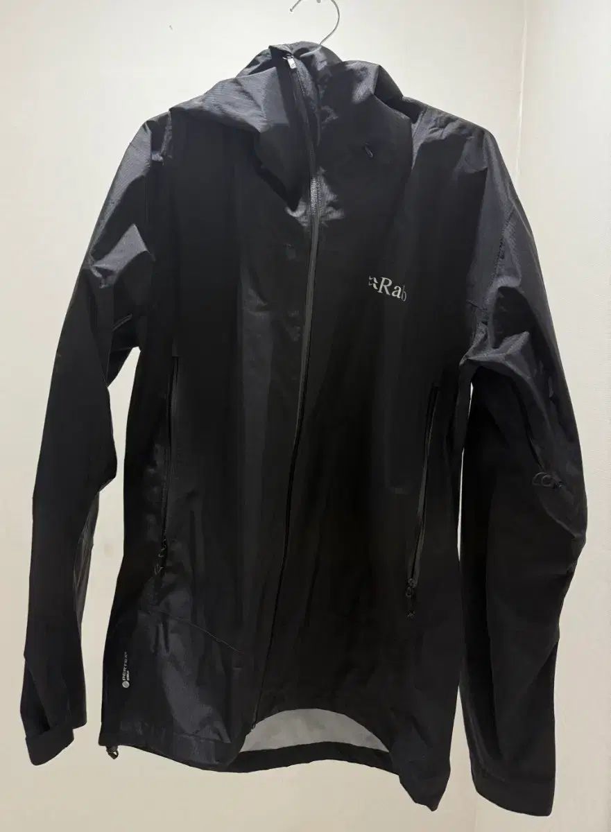 ラブ ダウンポア PLUS ウィンドブレーカー ジャケット ブラック M
