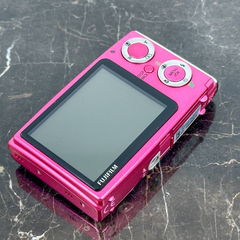 美品】FUJIFILM FinePix Z10fd ピンク 724万画素 人気 光学3倍ズーム