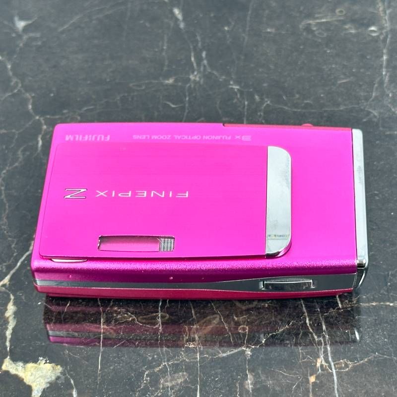 美品】FUJIFILM FinePix Z10fd ピンク 724万画素 光学3倍ズーム 手ブレ