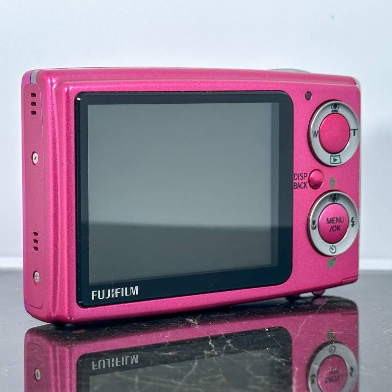 美品】FUJIFILM FinePix Z10fd ピンク 724万画素 光学3倍ズーム 手ブレ