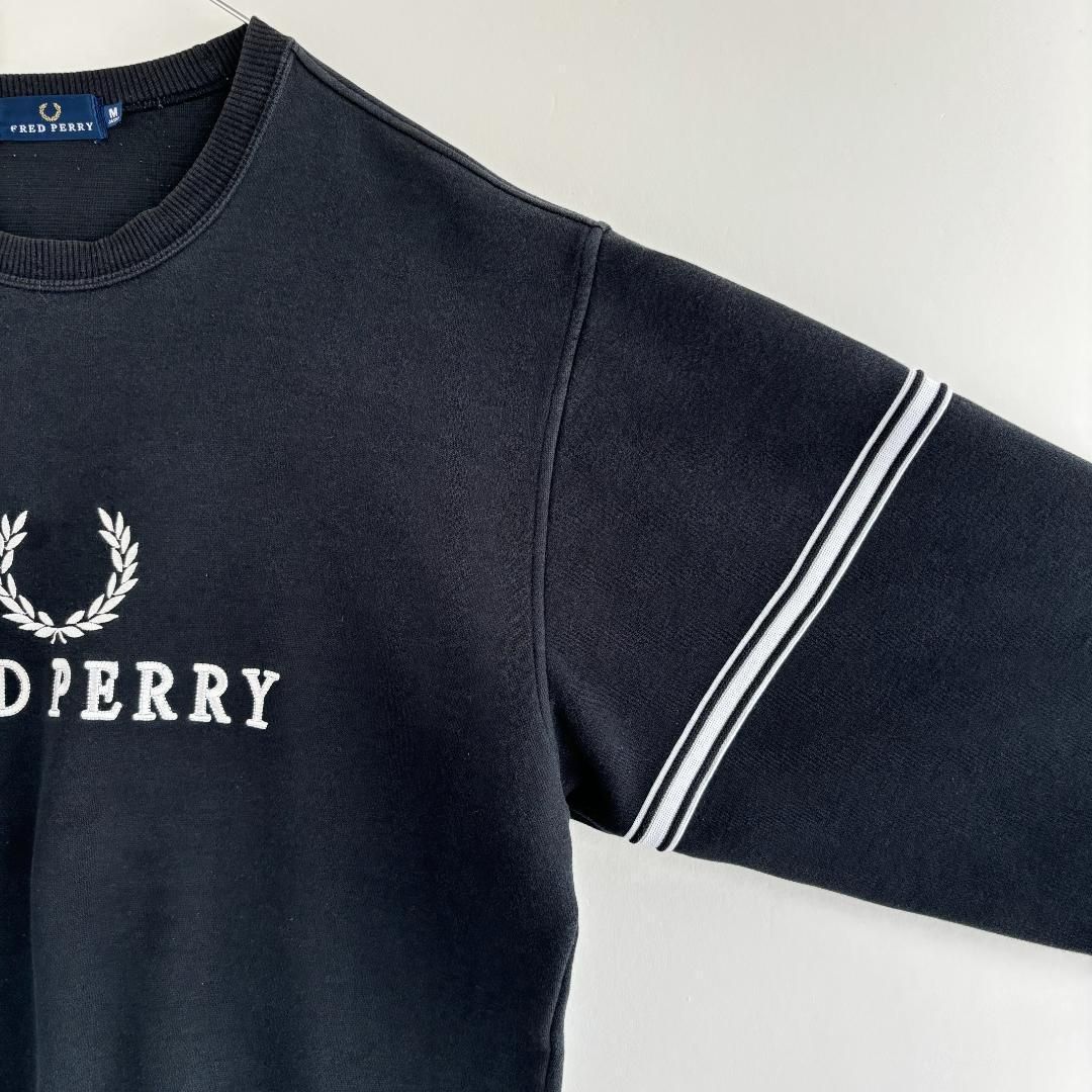 90s FRED PERRY フレッドペリー デザインスウェット 刺繍 ヒット