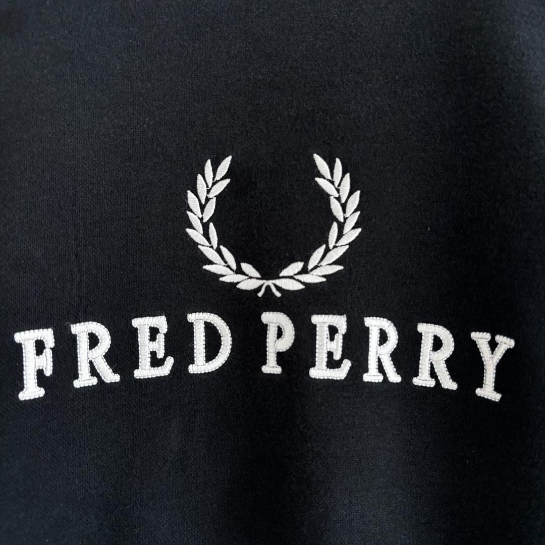 90s FRED PERRY フレッドペリー デザインスウェット 刺繍 ヒット