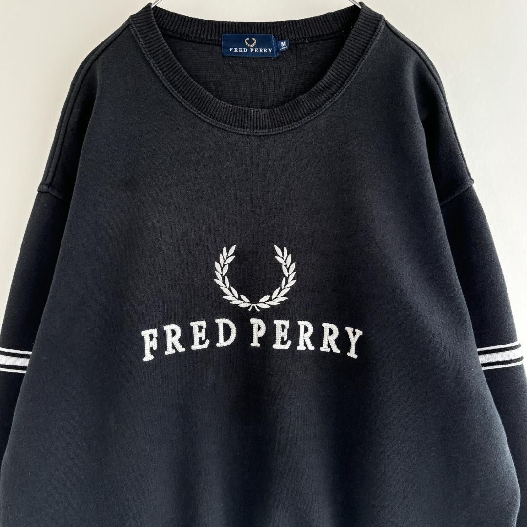 90s FRED PERRY フレッドペリー デザインスウェット 刺繍 ヒット