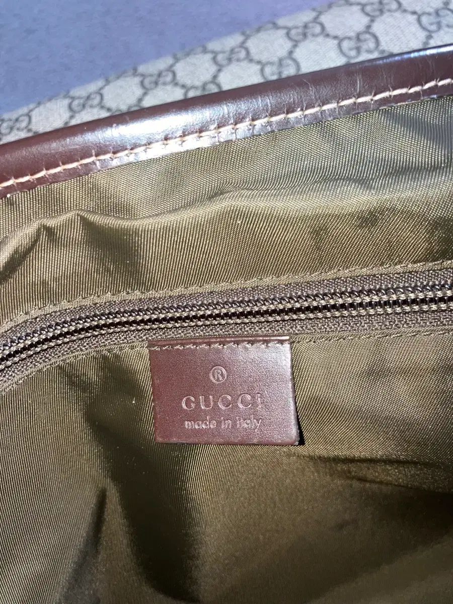 ショルダーバッグ