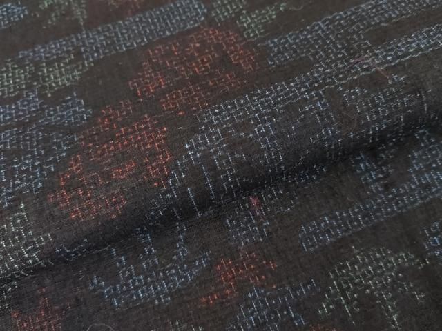 平和屋着物○本場結城紬 重要無形文化財 80亀甲 エ霞み吉祥草花文 正絹