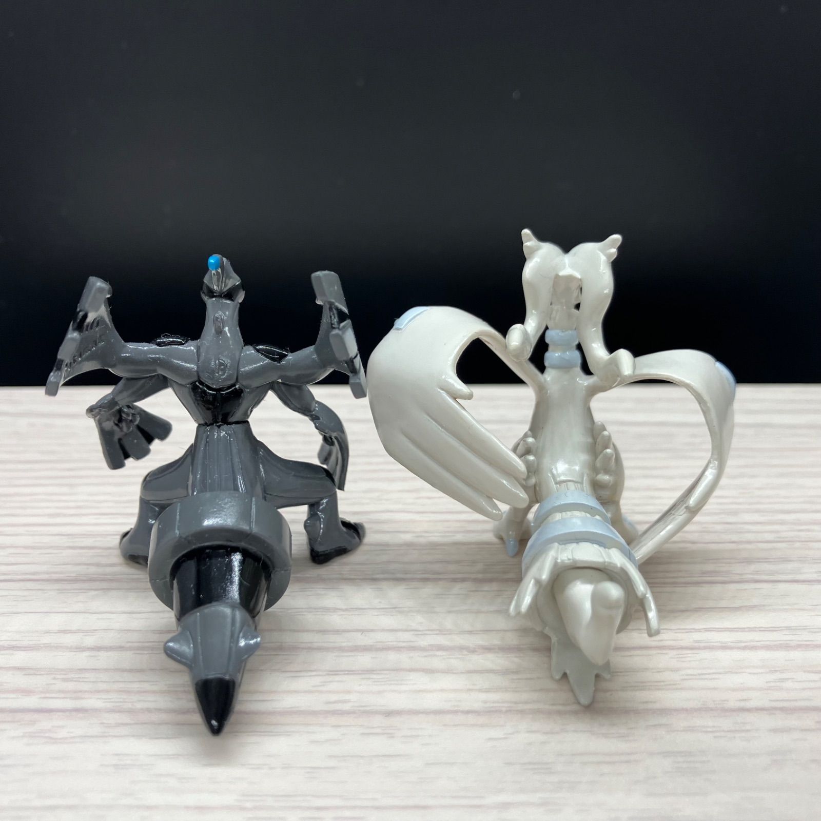 モンコレ 廃盤 msサイズ ゼクロム レシラム 【A-1】 - メルカリ