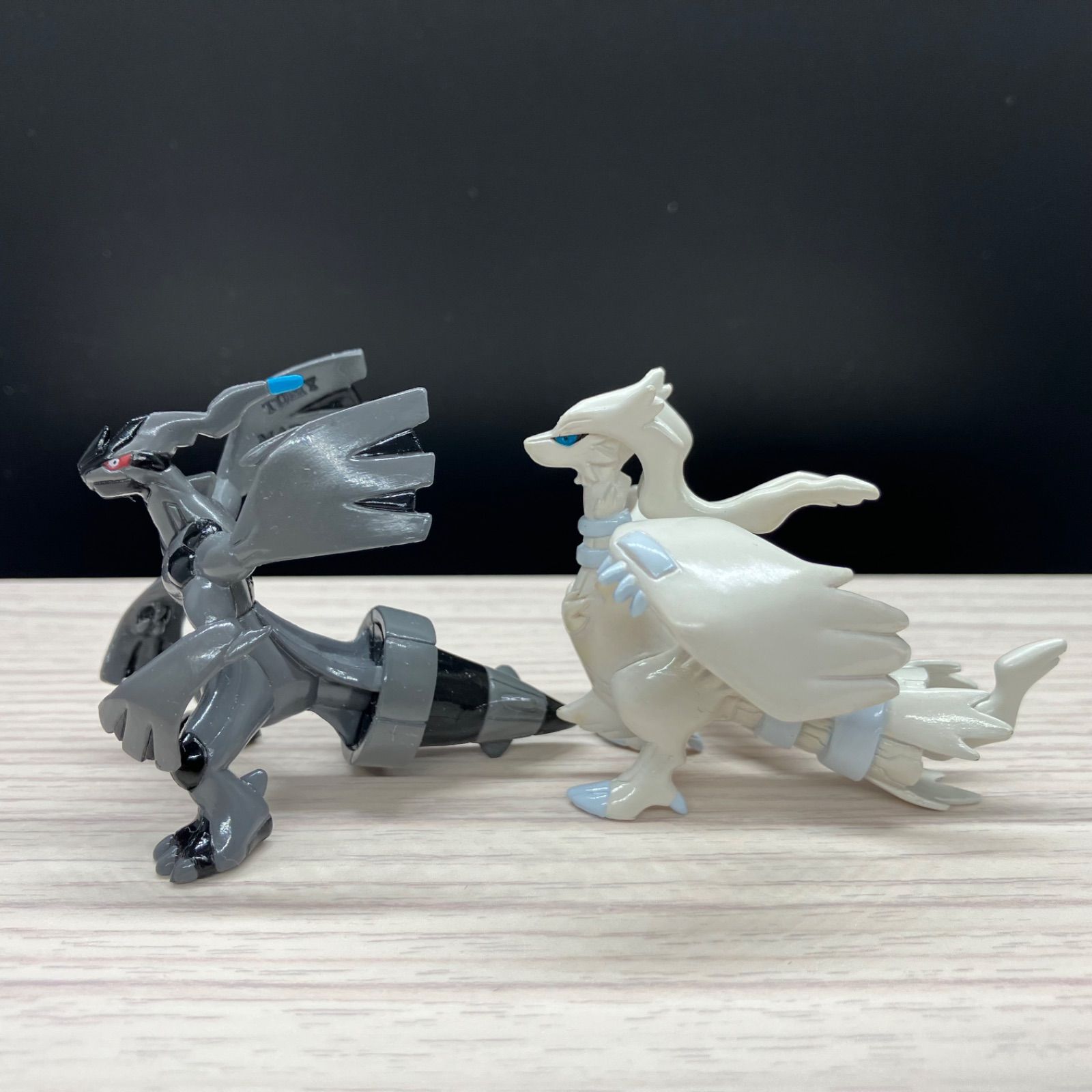 モンコレ 廃盤 msサイズ ゼクロム レシラム 【A-1】 - メルカリ