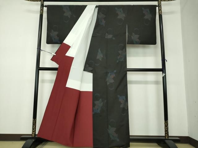 平和屋着物●本場大島紬　9マルキ　地空　仕覆文　正絹　逸品　DAAZ0643ps 平和屋着物○本場大島紬 9マルキ 地空 古代染色純泥染 花唐草文 伊添絹