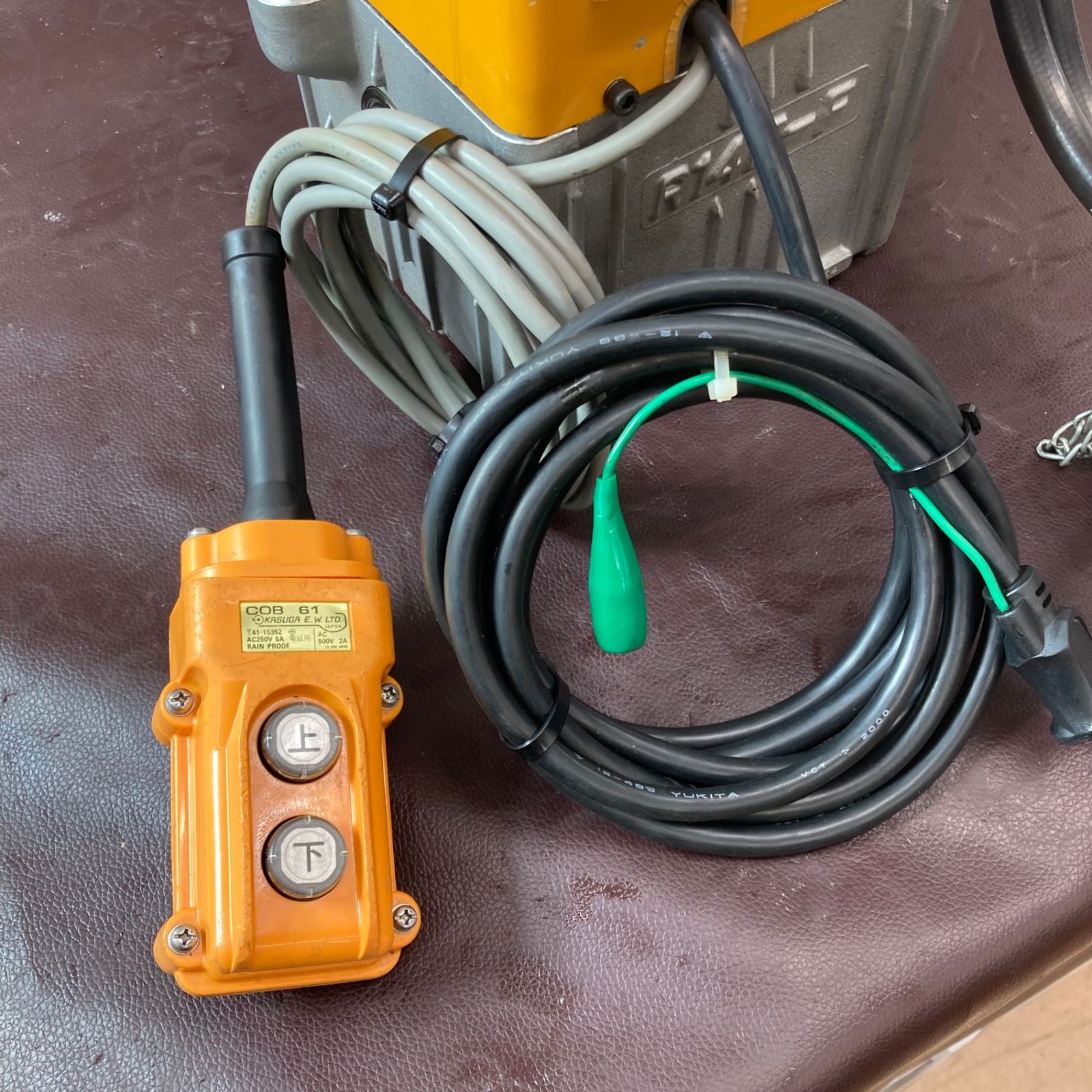 品 泉精器 IZUMI 電動リモコン式油圧ポンプ R 14 E-F