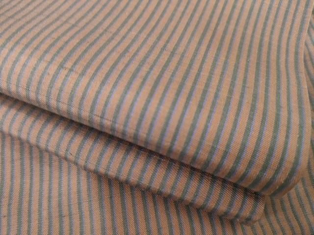 平和屋着物○本場縞大島紬 縞 屋久杉染 大島紬美幸 証紙付き 正絹 逸品