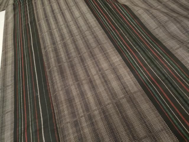 平和屋着物○都喜ヱ門 本場大島紬 純泥染め 手織り 一元絣 線のリズム