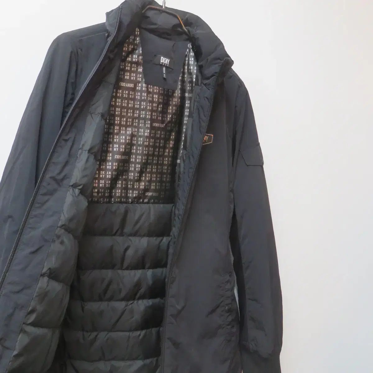 DKNY ディーケーエヌワイ ゴルフ 23 FW レディース 軽量 イン キルティング ダウン ブラック アウター その他 レディースウェア ゴルフ