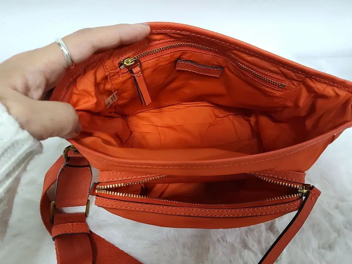 トリーバーチ オレンジ クロスバック