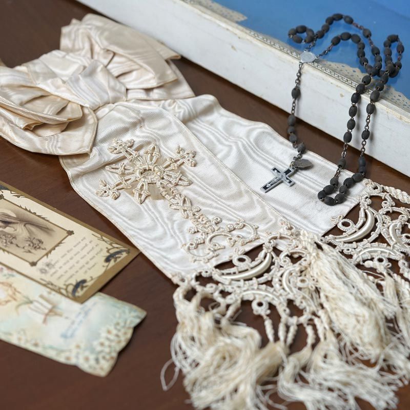 フランスのジュニア堅信式用リボンとロザリオ箱入りセット1922年 gd 272