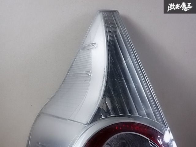 TOYOTA トヨタ 純正 NHP10 アクア 前期 テールライト テールランプ 左