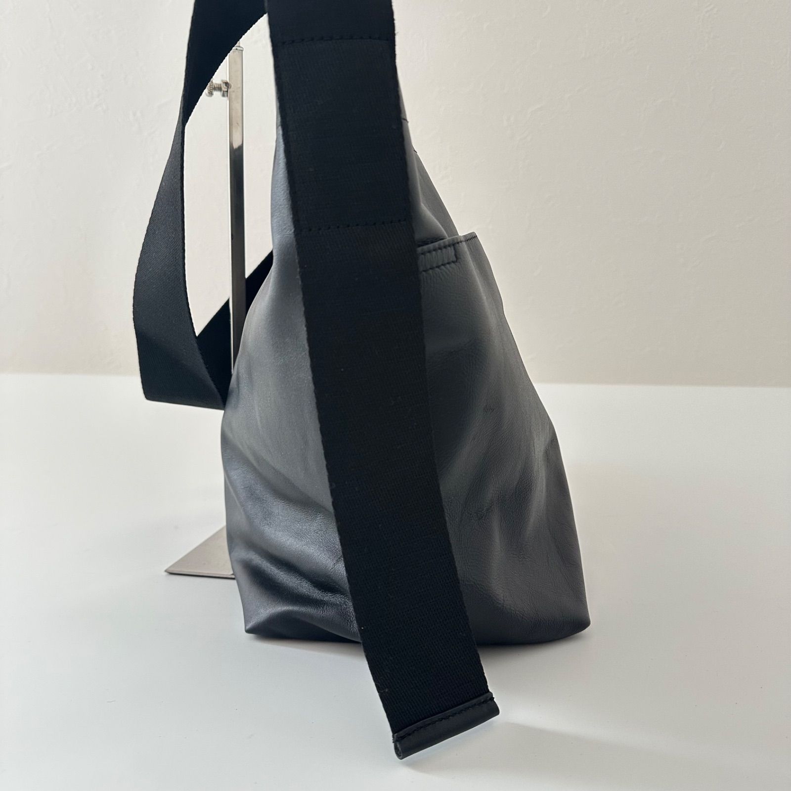 美品 ear PAPILLONNER ワイドテープ トートバッグ L ブラック A4対応