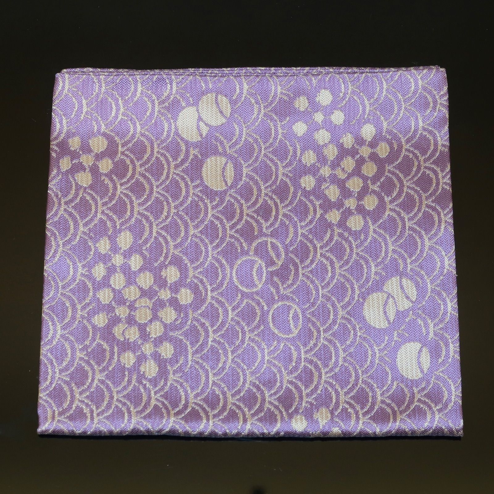 茶道具】土田友湖 出帛紗 三千家好 利休梅ツボツボ蜀巴服紗 大徳寺管長