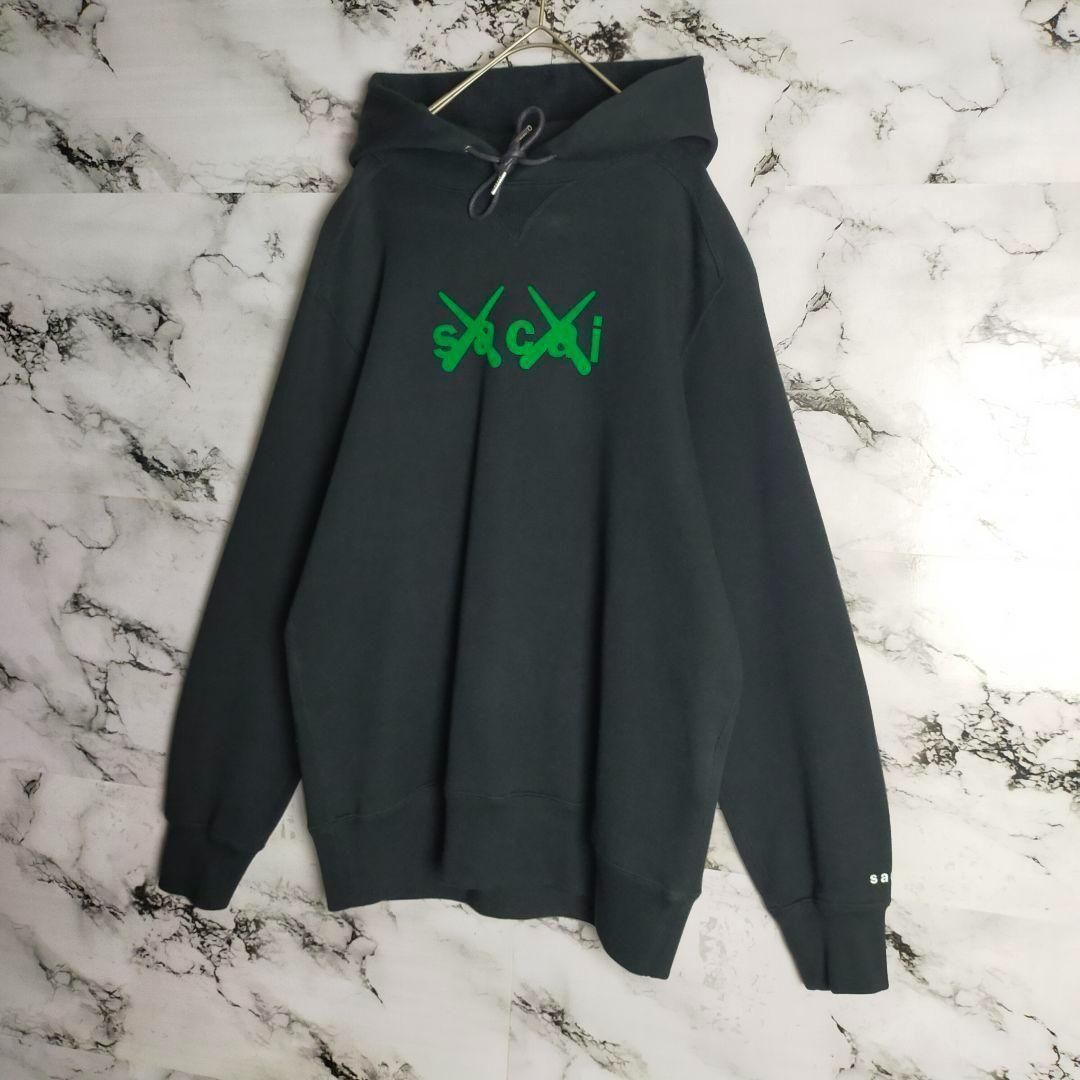 激レア】sacai × KAWS パーカー 1(M相当) 黒 フェルトロゴ コラボ