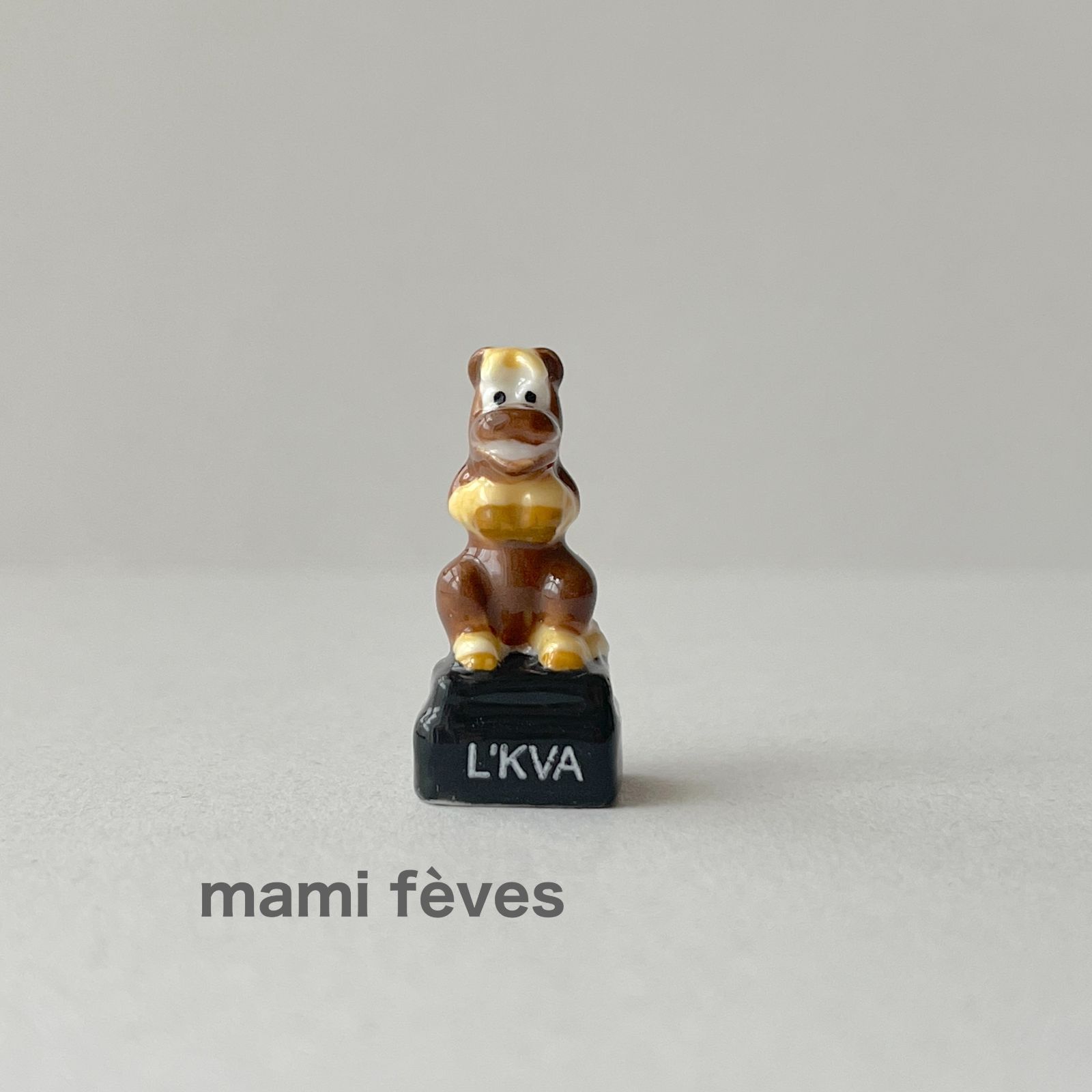 フェーヴ 馬 L'KVA フランス フェーブ ミニチュア陶器 - メルカリ