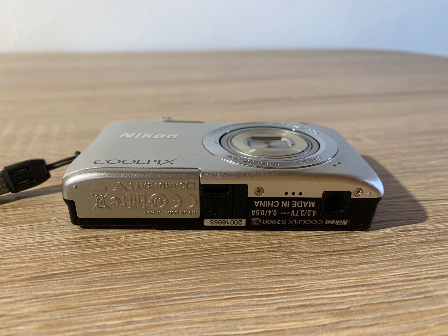 6984 Nikon COOLPIX S2900 シルバー デジカメ - メルカリ