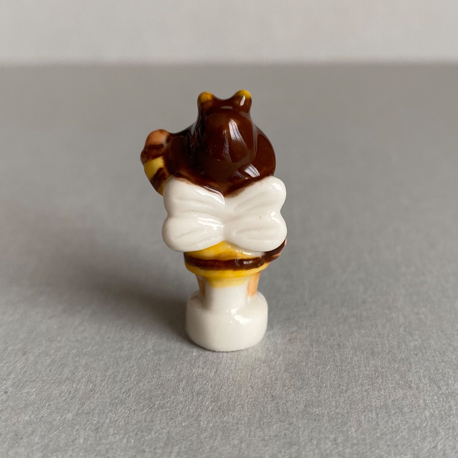 パディントンのフェーブ／はちみつの国／フランス雑貨／陶器ミニチュア