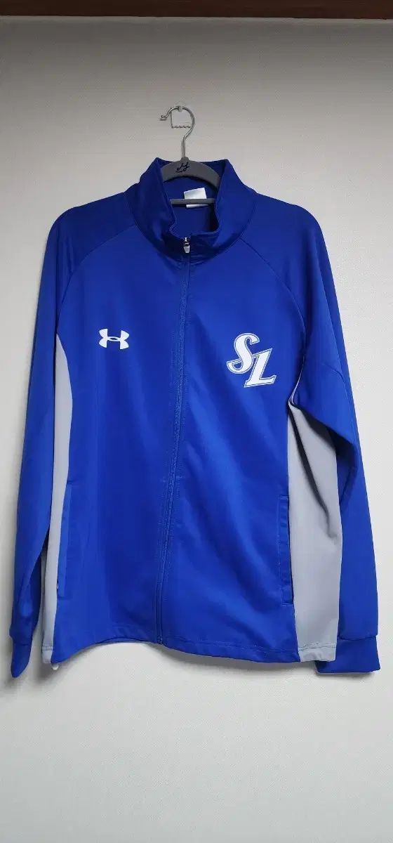 サムスン ライオンズ アンダーアーマー トレーナー トップス