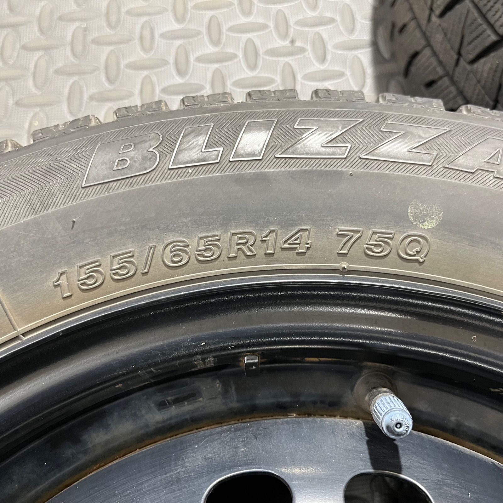 スタッドレスタイヤ