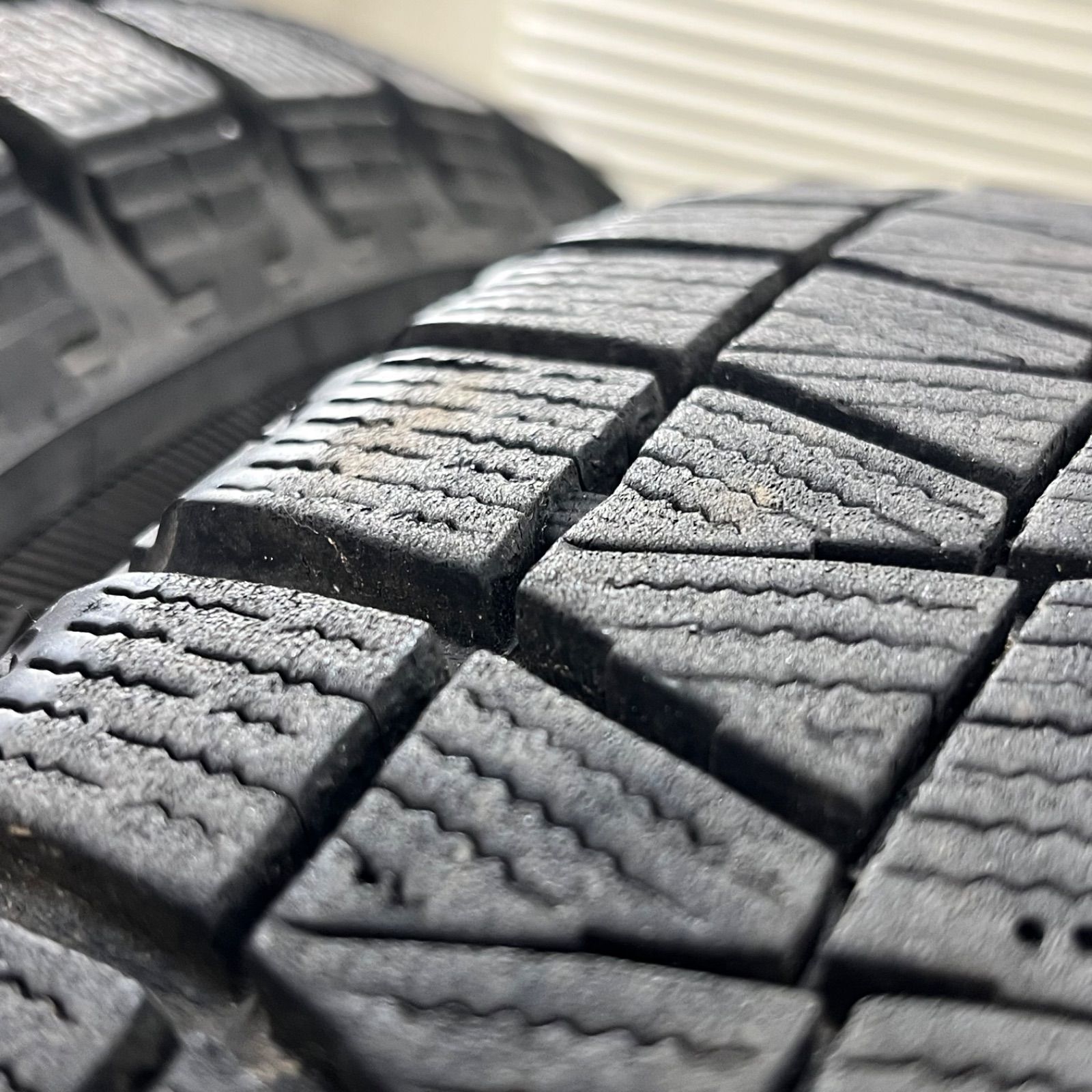 WGN スタッドレスタイヤ