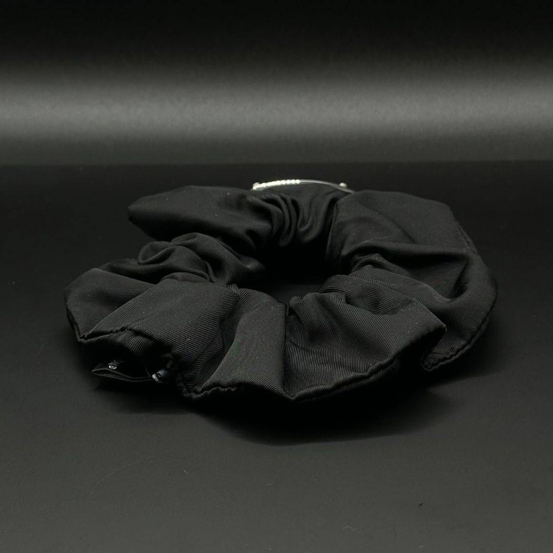 美品】Prada Re Nylon リ ナイロン シュシュ 三角ロゴ トライアングル