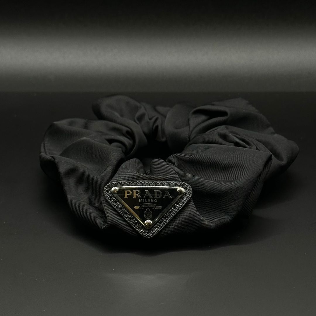 美品】Prada Re Nylon リ ナイロン シュシュ 三角ロゴ トライアングル