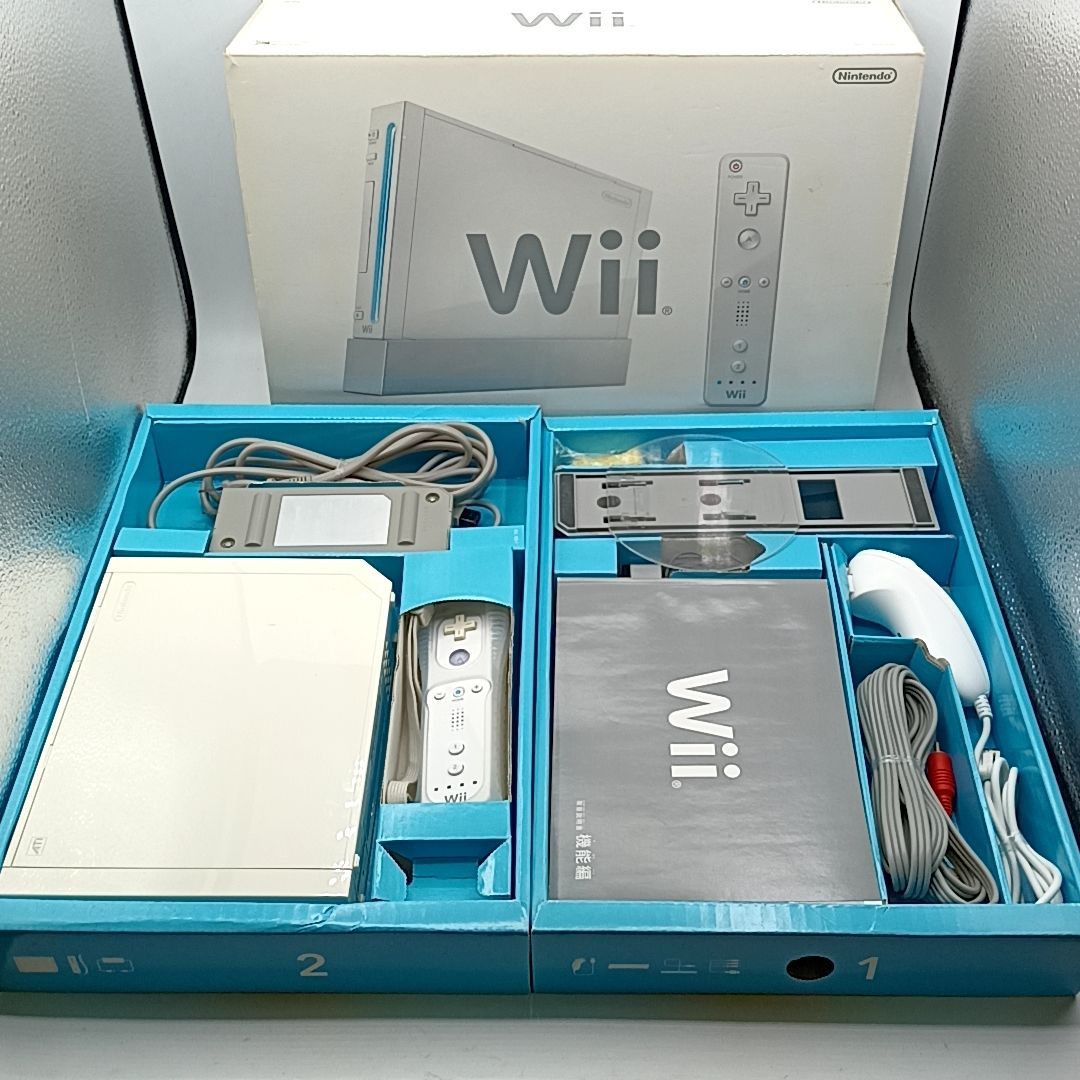 中古動作品】任天堂 Wii 外箱・説明書付き 本体一式セットsiro シロ