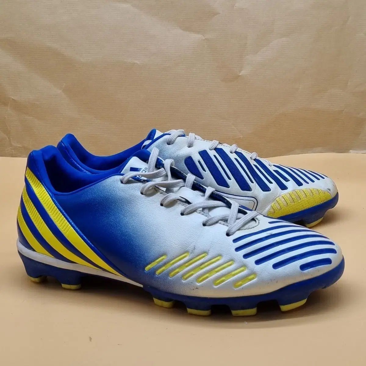 アディダス サッカースパイク プレデター アブソリオン 26.5 HG 激レア