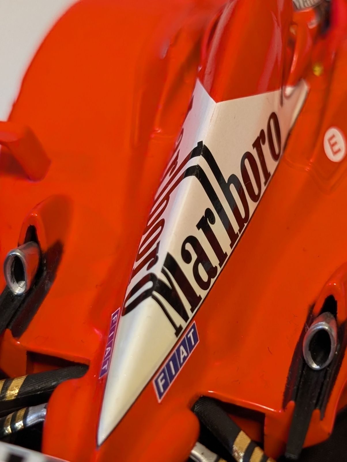 タバコデカールカスタム加工1 18マテルフェラーリF