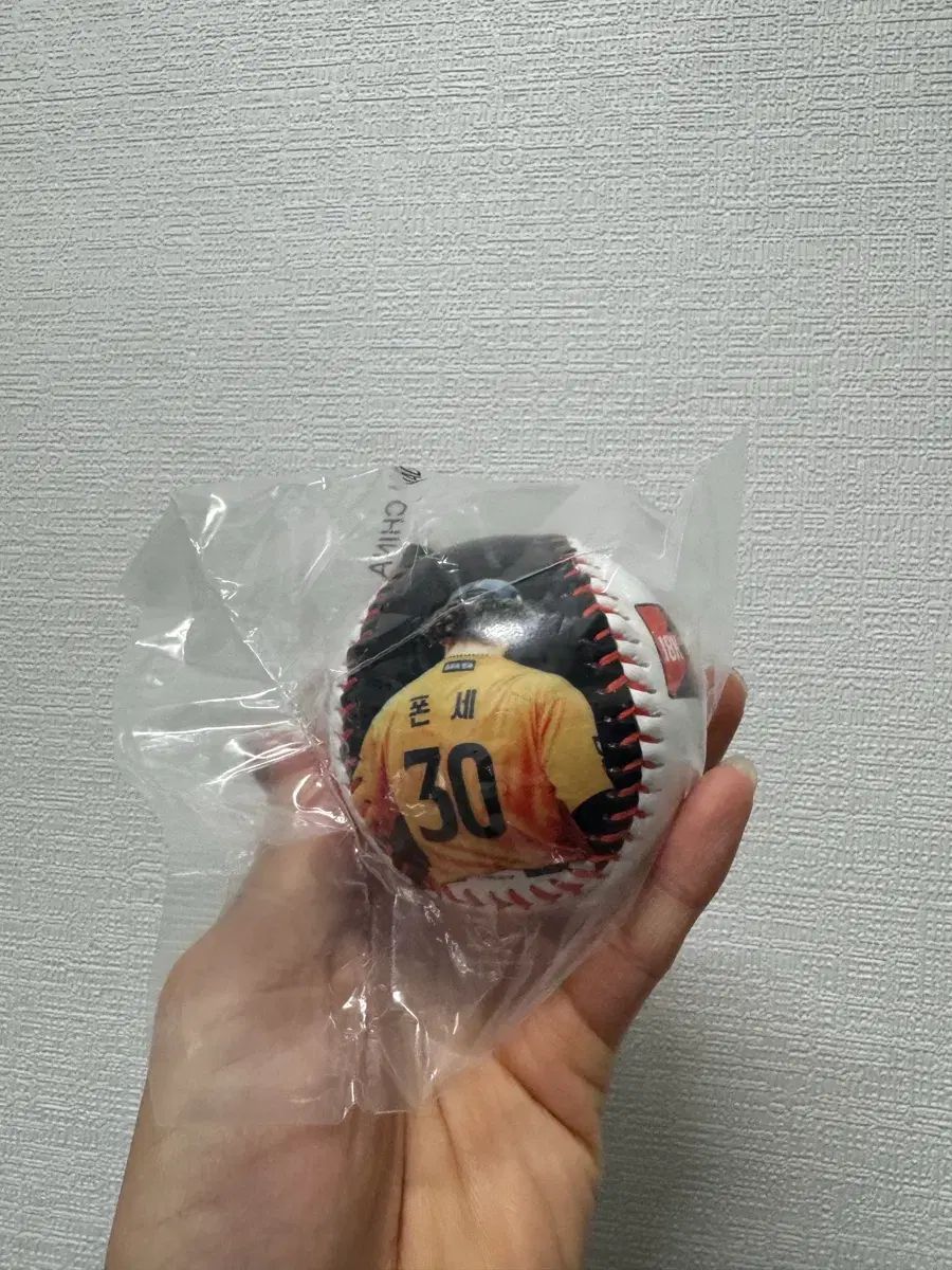 Hanwhae Eagles ハンファ イーグルス ポンセ 18 k 記念球