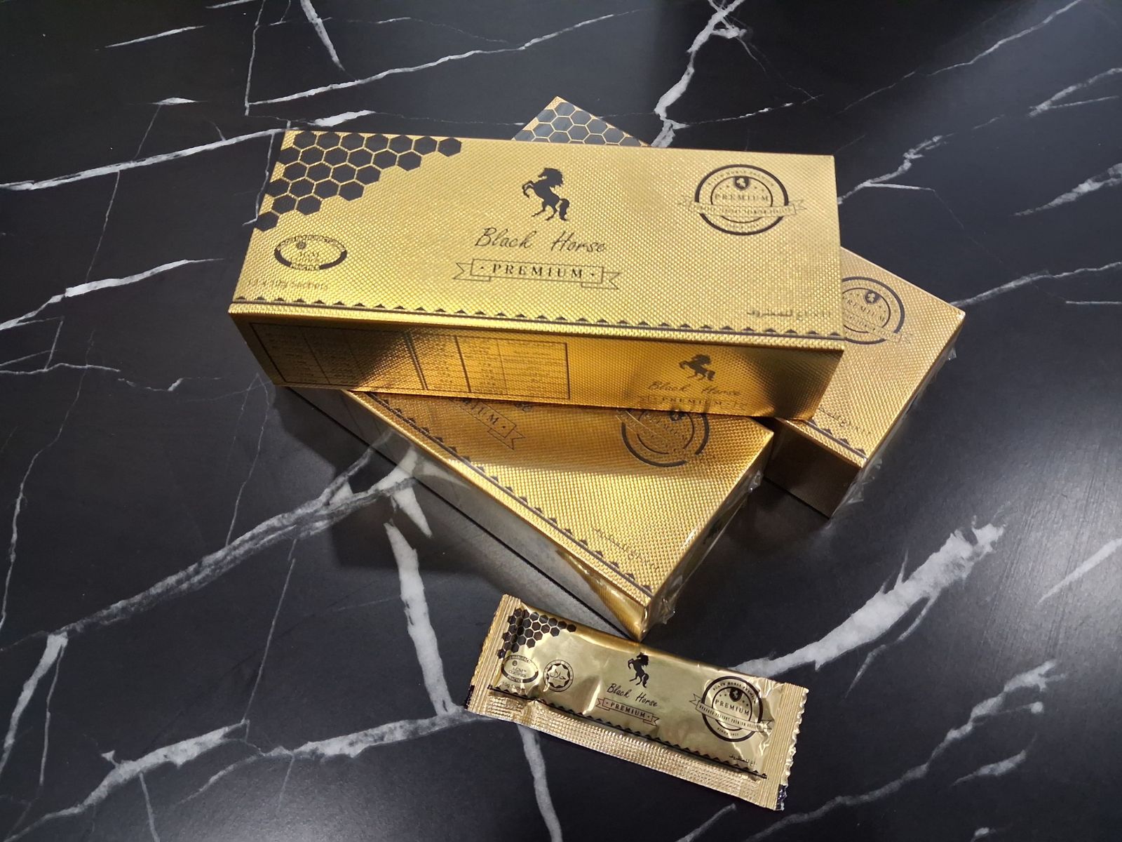◎箱有1箱 ブラックホース ゴールド ム◎