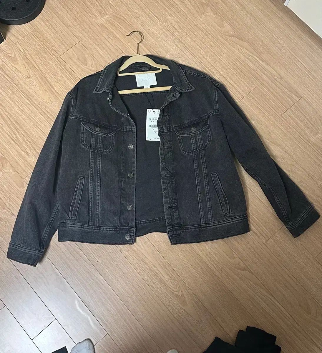 ZARA ブラックデニムジャケット