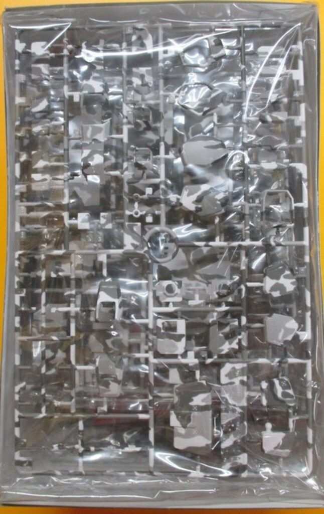 バンダイ MG ガンダム08小隊 陸戦型ガンダム寒冷地用A 灰迷彩 C 3 1 100