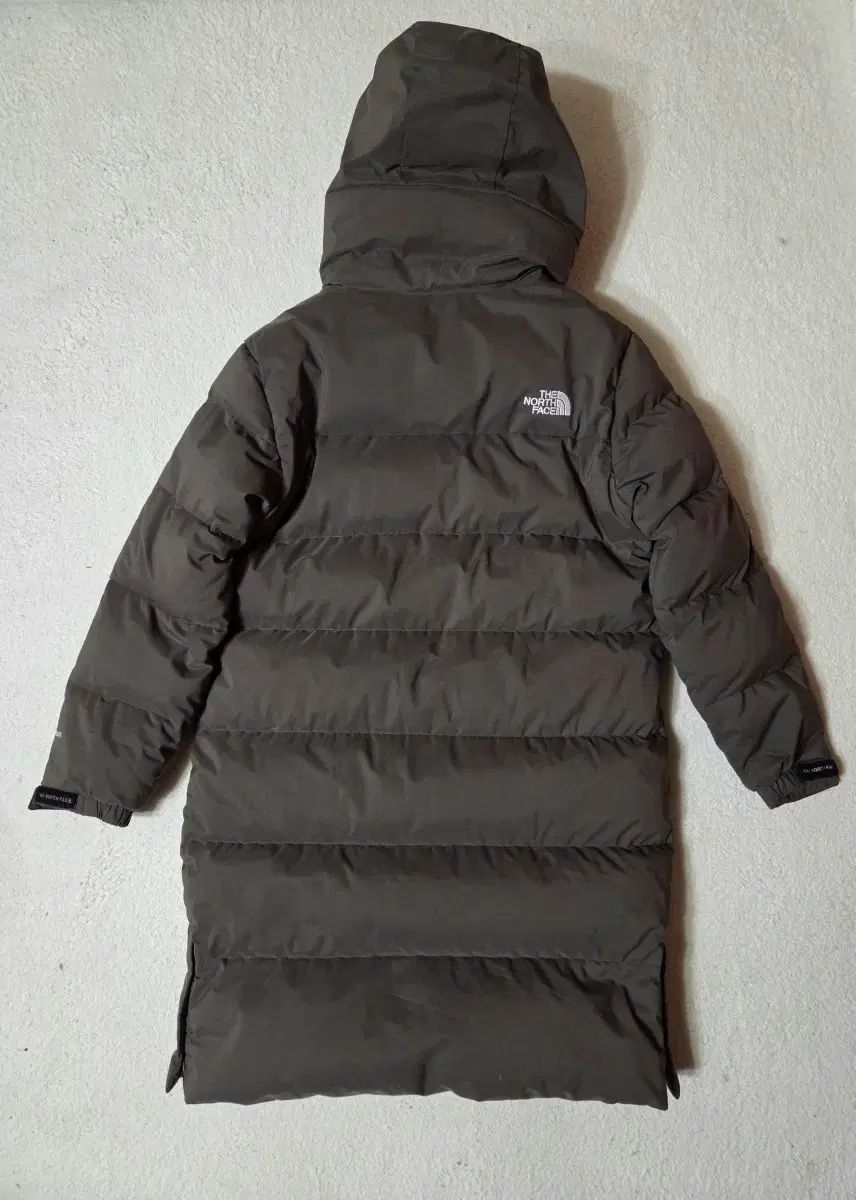 アウター カーキ