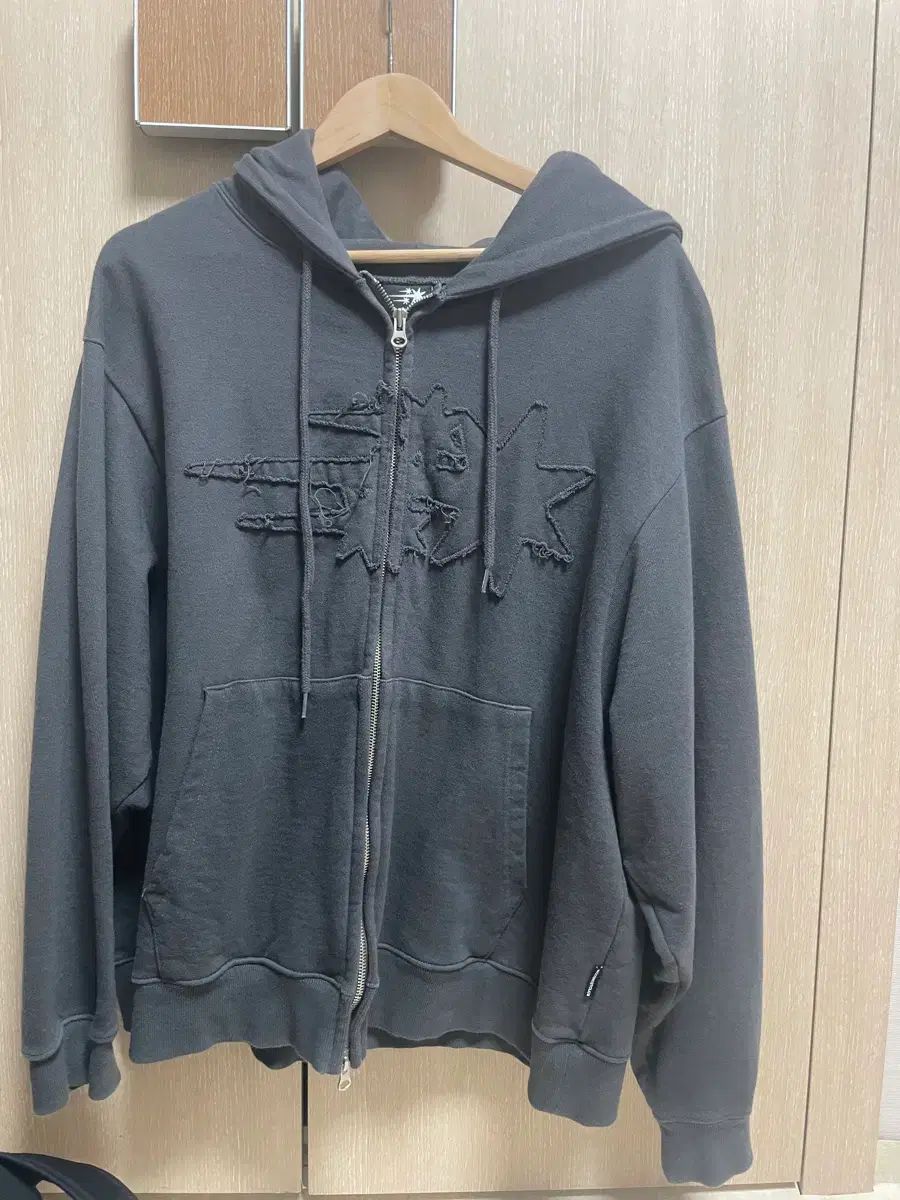 ナイトゴーストクラブ ジップアップフーディー