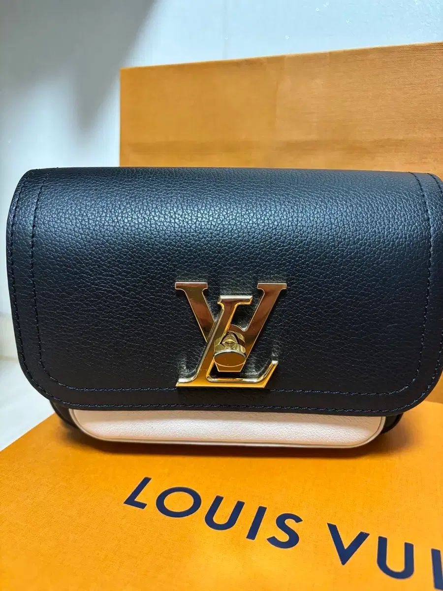 ルイヴィトン ロックミー テンダー ヌワール ブラック フルセット