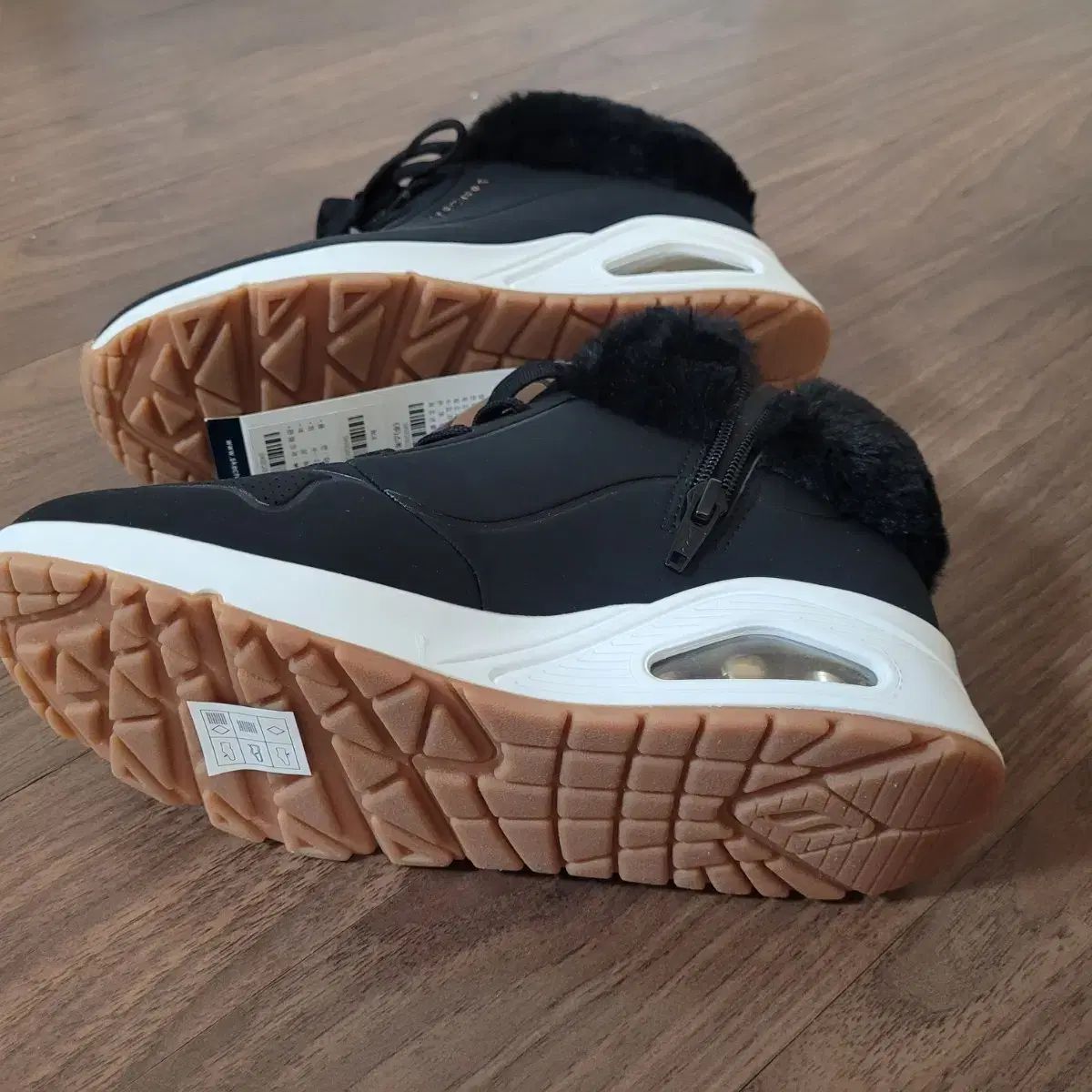 スケッチャーズ