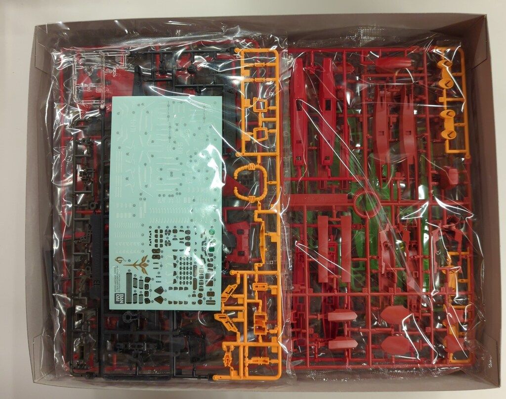 BANDAI SPIRITS RG 1 144 バンダイナムコ版 機動戦士ガンダム 逆襲のシャア サザビー SAZABI