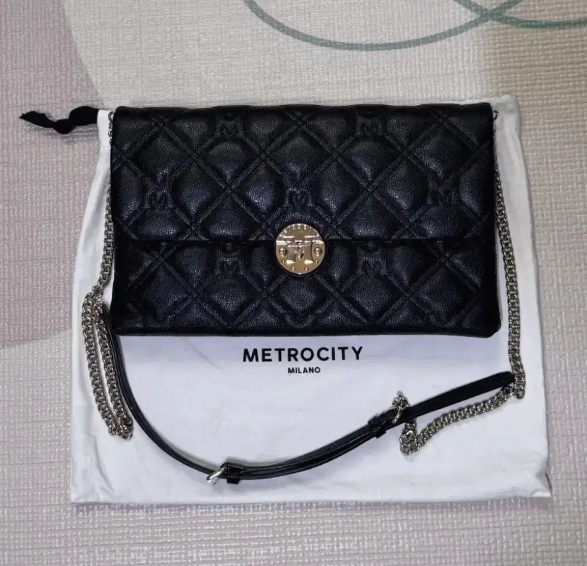 METROCITY メトロシティ クロス クラッチバッグ