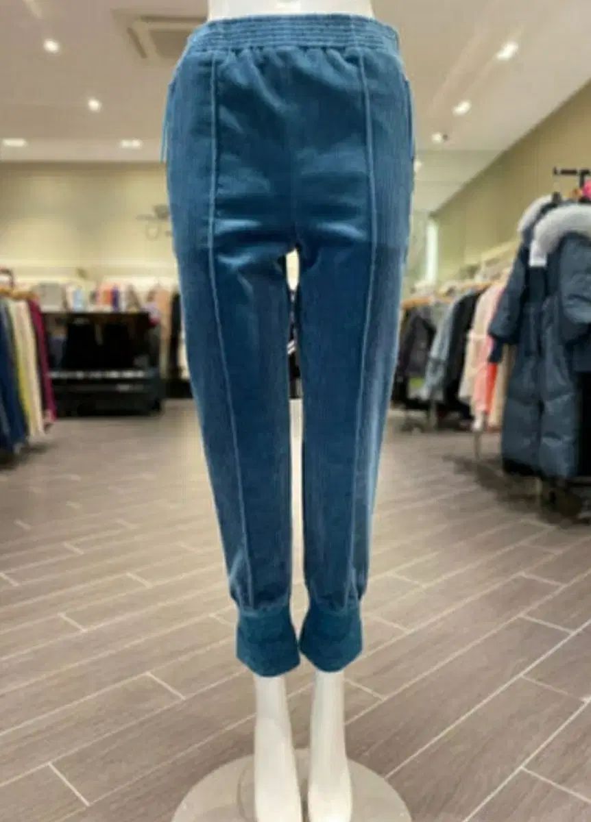 O 2 nd コーデュロイ ストレート フィット ピンタック ジョガーパンツ